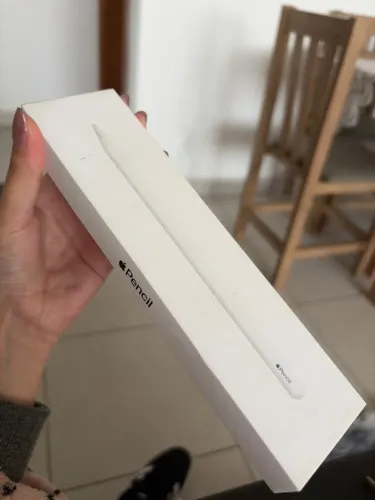 Apple Pencil 2ª geração original Apple.Nova.Motivo da venda: incompatível com meu Ipad