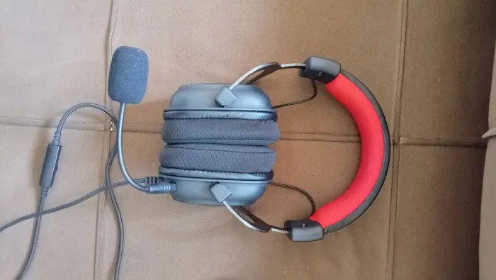 Fone gamer quase novo