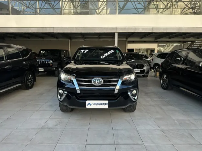 Toyota Hilux SW4 SRX 4X4 2.8 TDI 16V Dies. Aut. 2017
