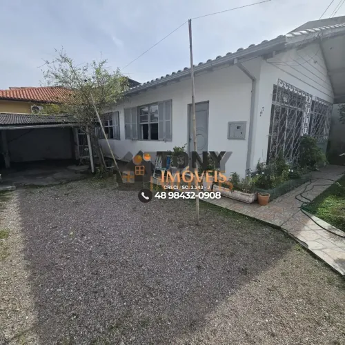 Casa comercial de 3 dormitórios à venda no bairro Praia Comprida - São José