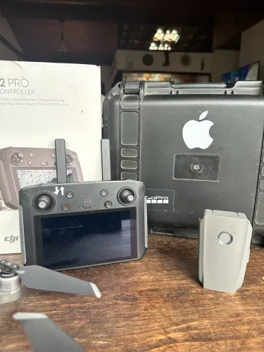 Vendo Drone DJY Mavic pro 2 poucos voôs estado de Zero