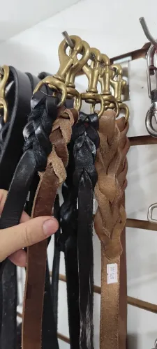 Guia em couro para cachorro de grande porte
