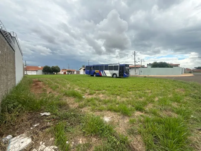 Terreno à venda, 306 m² por R$ 147.800,00 - Jardim Residencial Altos da Santa Rita - Leme/