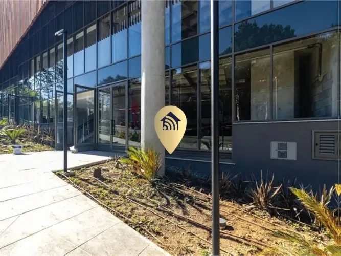 LOJA PARA ALUGAR NO ALTO DE PINHEIROS | 300 M² | 6 VAGAS | MEZANINO | FACHADA ENVIDRAÇADA