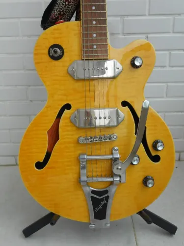 Guitarra Epiphone Wildkat