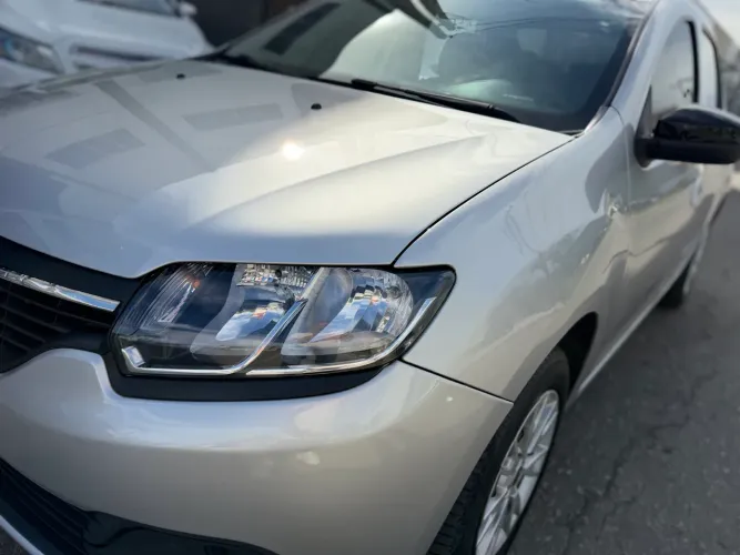 Renault Logan Zen Flex 1.0 12V 4P Mec. 2023
