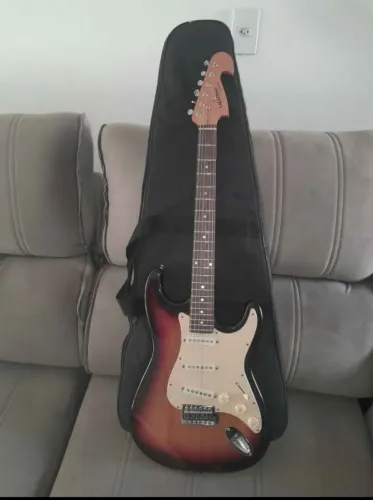 Guitarra a venda