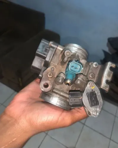 Corpor de injeção xre 300 cb 300 falcon 400