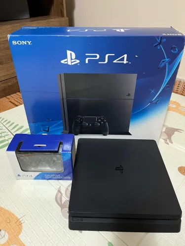 PS4 Slim