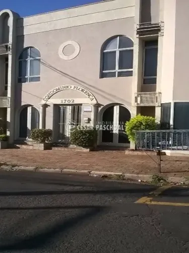 Sala Comercial Normal Centro Sala comercial com banheiro disponível para venda e locação n