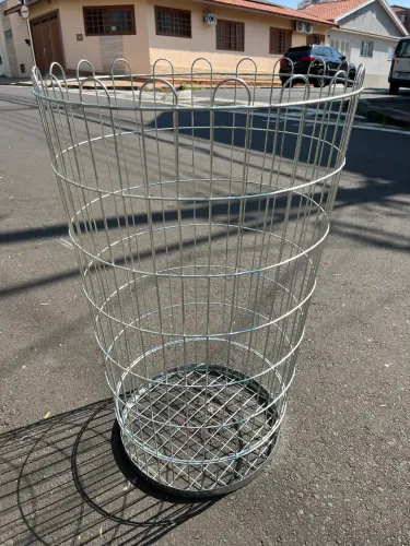 Lixeira cesto aramando 200 litros