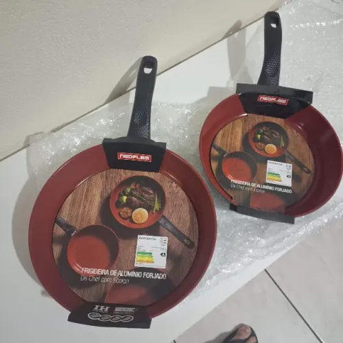 Kit com 2 Frigideira Antiaderente cerâmico Neoflam Alumínio Forjado Batido Fundido