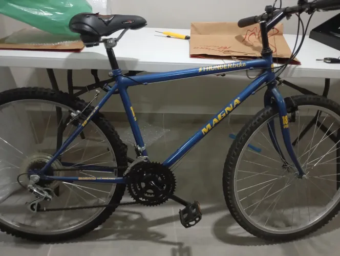 Bicicleta usada Magna câmbio Shimano 18v