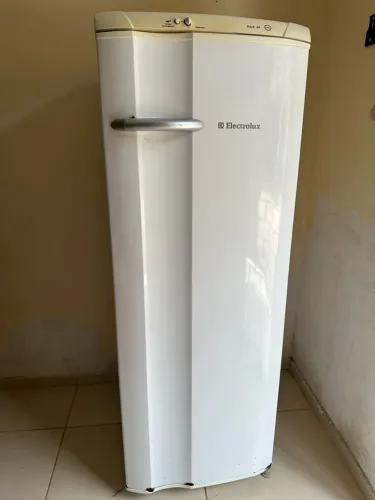 Geladeira Electrolux 262 Litros(Usada)