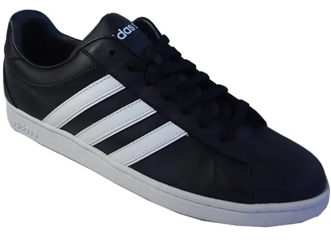 Tênis Adidas Unissex Numeração 43 preto produto novo com avaria