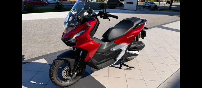 Honda ADV 160 novíssima