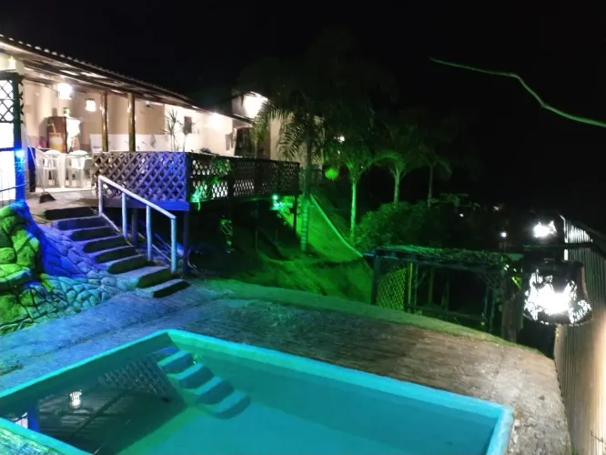 Casa em Santa Teresa com área de lazer 