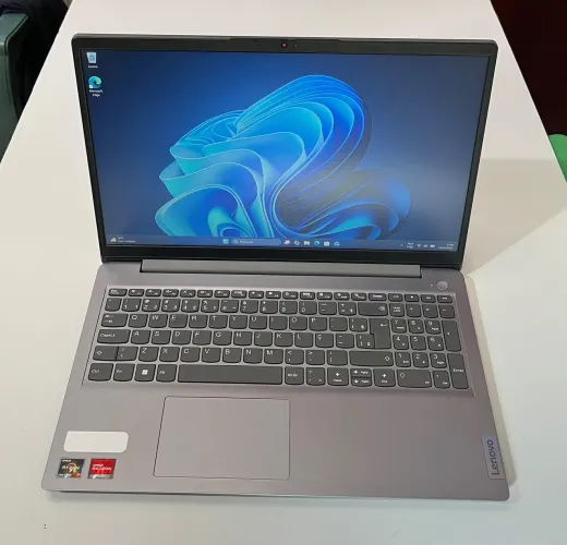NOTEBOOK LENOVO IDEAPAD 3 COM RYZEN 7 5700U - ÓTMO ESTADO