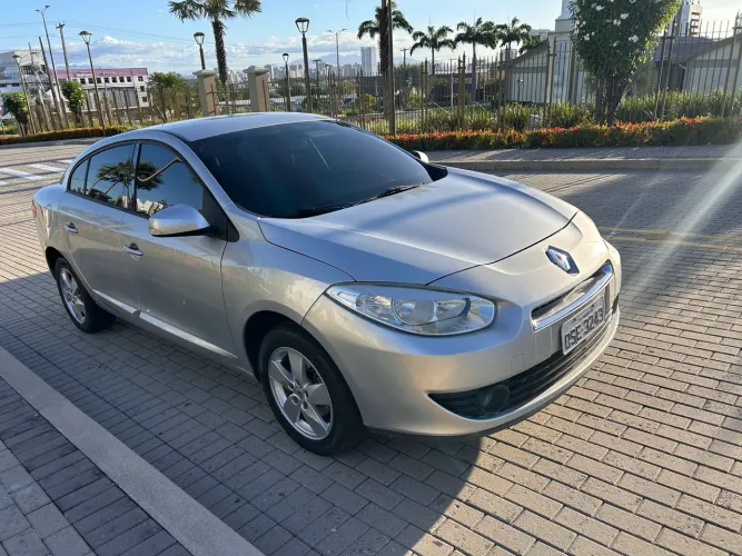 Fiat Punto Sporting 1.8 Flex 8v/16v 5P 2013