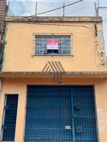 3505-Casa para locação com aproximadamente 120m², sala, 3 quartos, cozinha banheiro e área