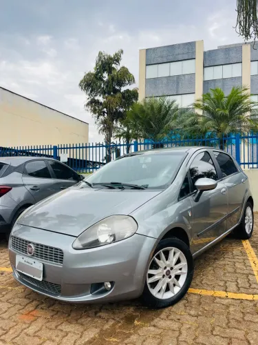 Fiat Punto Attractive Italia 1.4 F.flex 8V 5P 2012