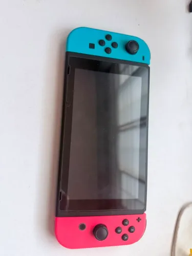 NINTENDO SWITCH SEMI-NOVO ESTADO DE ZERO