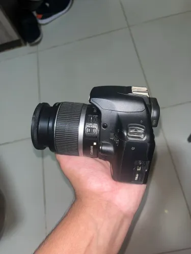 Canon EOS Rebel T1i + Lente Canon EF-S 18-55mm IS - Kit Completo