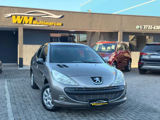 Peugeot 207 Sed. Passion XR Sport 1.4 Flex 8V 4P 2011