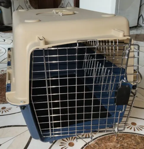 Vende-se caixa para pet