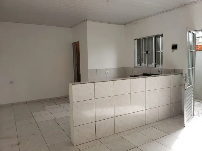 Aluga-se casas de 2 á 3 cômodos