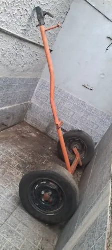 Chassi de Carretinha com Rodas e Engate