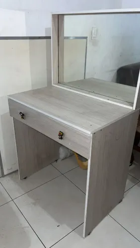 Pentiadeira, tambem pode uzar como escrivanilha. Desapega, R$150 vendo ou troco