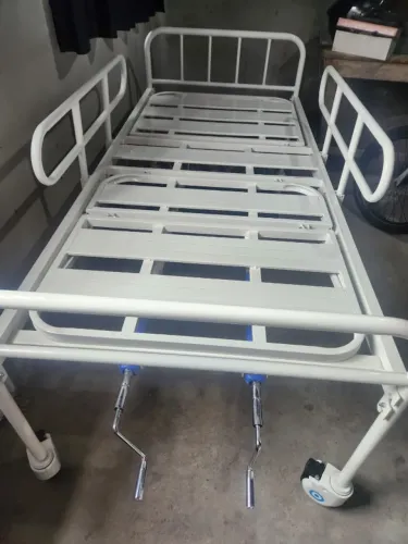 Cadeira de roda, Cadeira de banho e Cama hospitalar