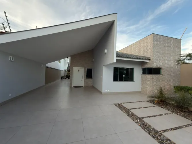 Casa Mobiliada com piscina à Venda no Jardim Alvorada