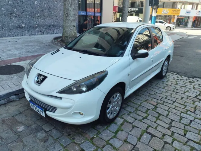 Peugeot 207 Sedan Passion XS 1.6 Flex 16V 4P 2012