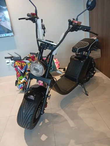 Scooter elétrica 