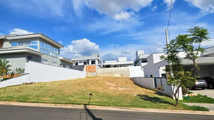 Terreno à venda no Condomínio Portal dos Bandeirantes em Salto/SP