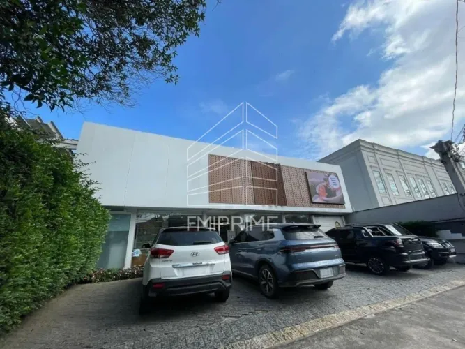 ALUGO IMÓVEL COMERCIAL COM 18 SALAS 6 BANHEIROS E 15 VAGAS NO ALTO DE PINHEIROS