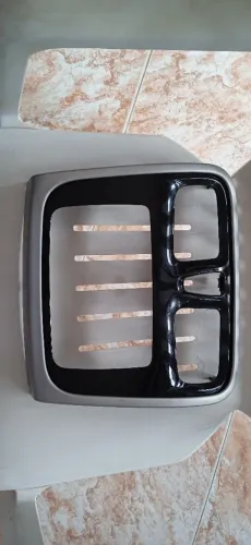 Moldura do rádio original Renault Sandero Logan