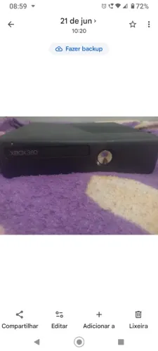 Vendo um Xbox ele vem com os cabos e com um controle tem vários jogos 500 reais 