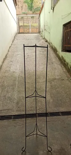 Tripé para Vasos de plantas