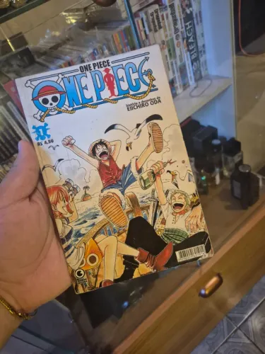 Mangá One Piece Vol. 1 Conrad Danificado e Reparado