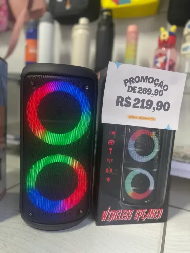 Caixa de som pro seu carnaval com microfone