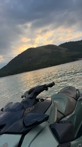 Jet-ski gtx limited 300 