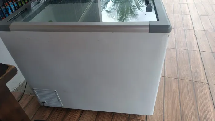 freezer Fricon horizontal 311 litros