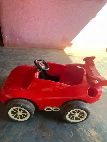 Carrinho eletrônico de criança 