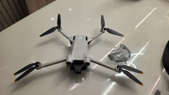 Drone DJI mini 3 PRO com kit fly more