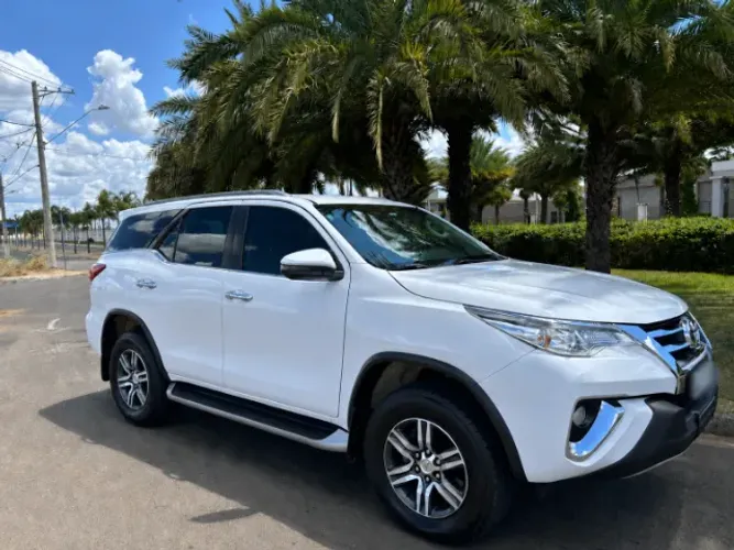 Toyota Hilux SW4 SRV 4X2 2.7 Flex 16V Aut. 2019