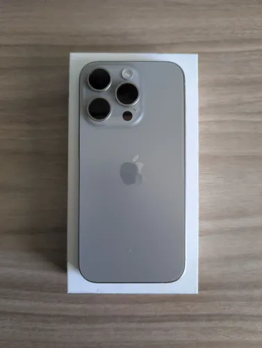 iPhone 15 pro 256 gig em em excelente estado!