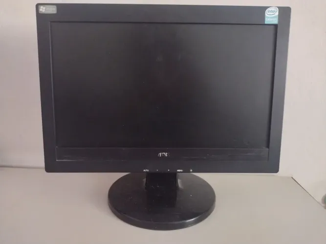 Monitor AOC 15" LCD 519SW-VGA-Funcionando Perfeitamente